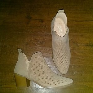 NWOT Yoki Perforated Ankle Boots